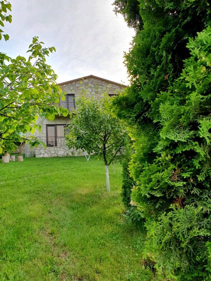 Guest House Ijevan'S Garden Esterno foto