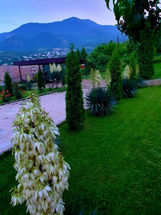 Guest House Ijevan'S Garden Esterno foto