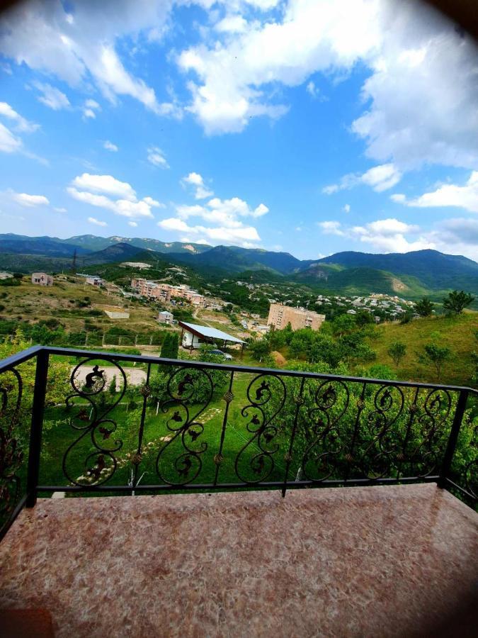 Guest House Ijevan'S Garden Esterno foto
