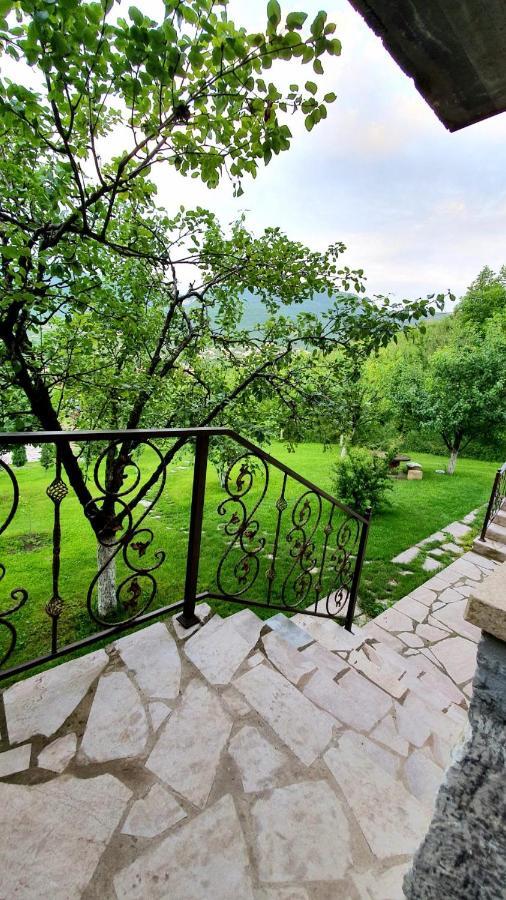 Guest House Ijevan'S Garden Esterno foto