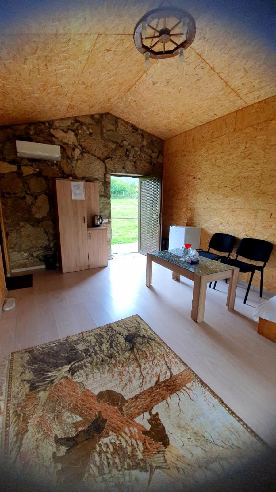 Guest House Ijevan'S Garden Esterno foto