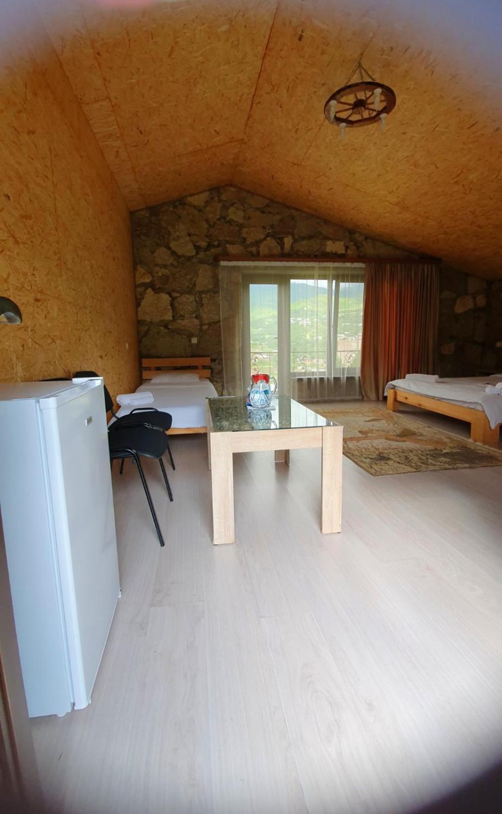 Guest House Ijevan'S Garden Esterno foto