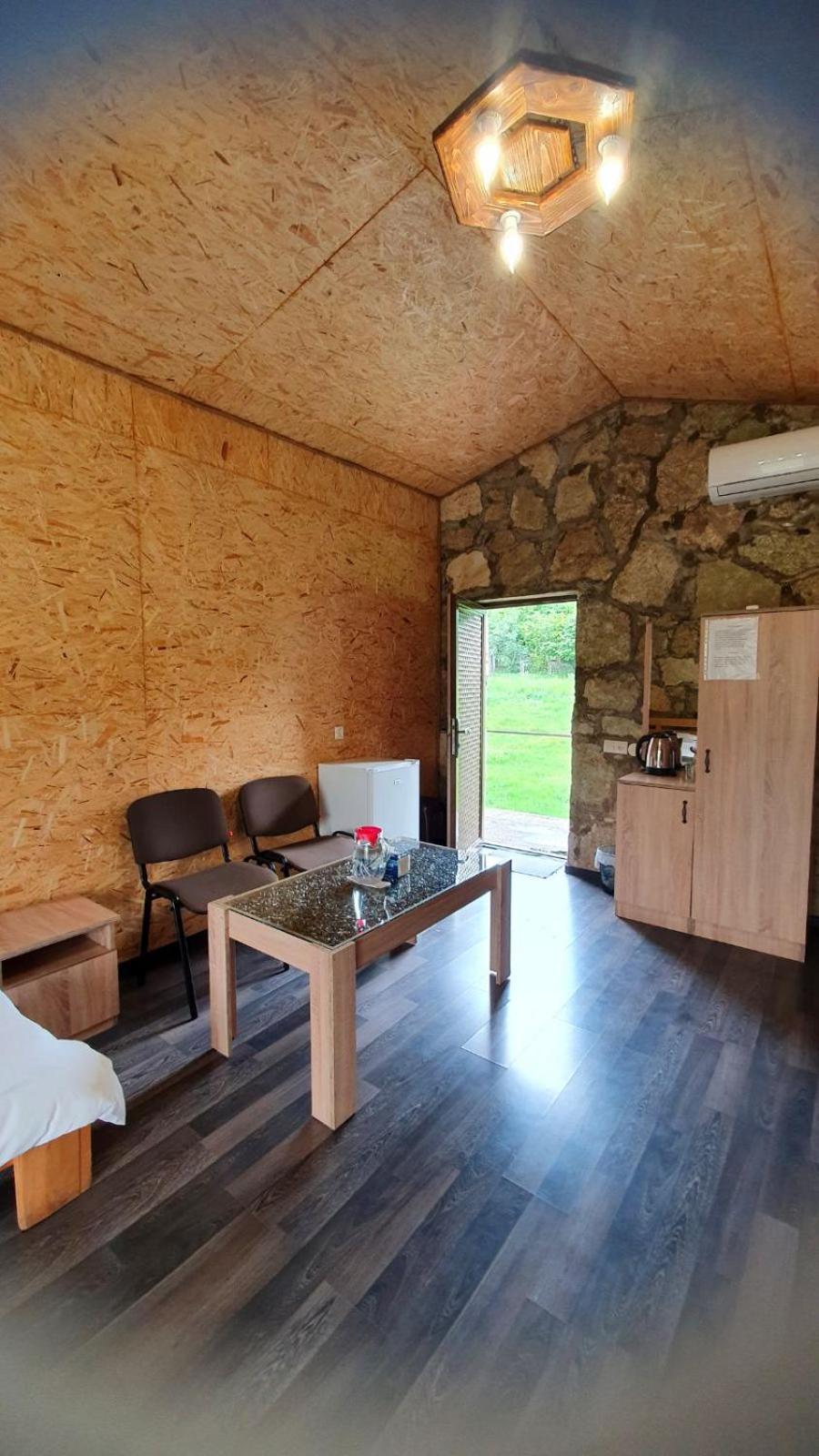 Guest House Ijevan'S Garden Esterno foto